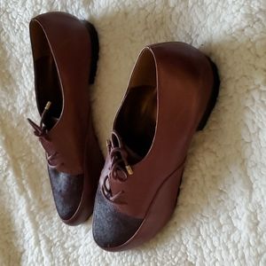 Brown leather Naturalizer shoes with real dyed calf fur